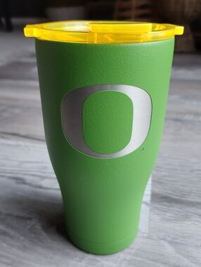 Oregon Ducks Tumbler Green Yellow Lid Insulated Travel Mug Cup